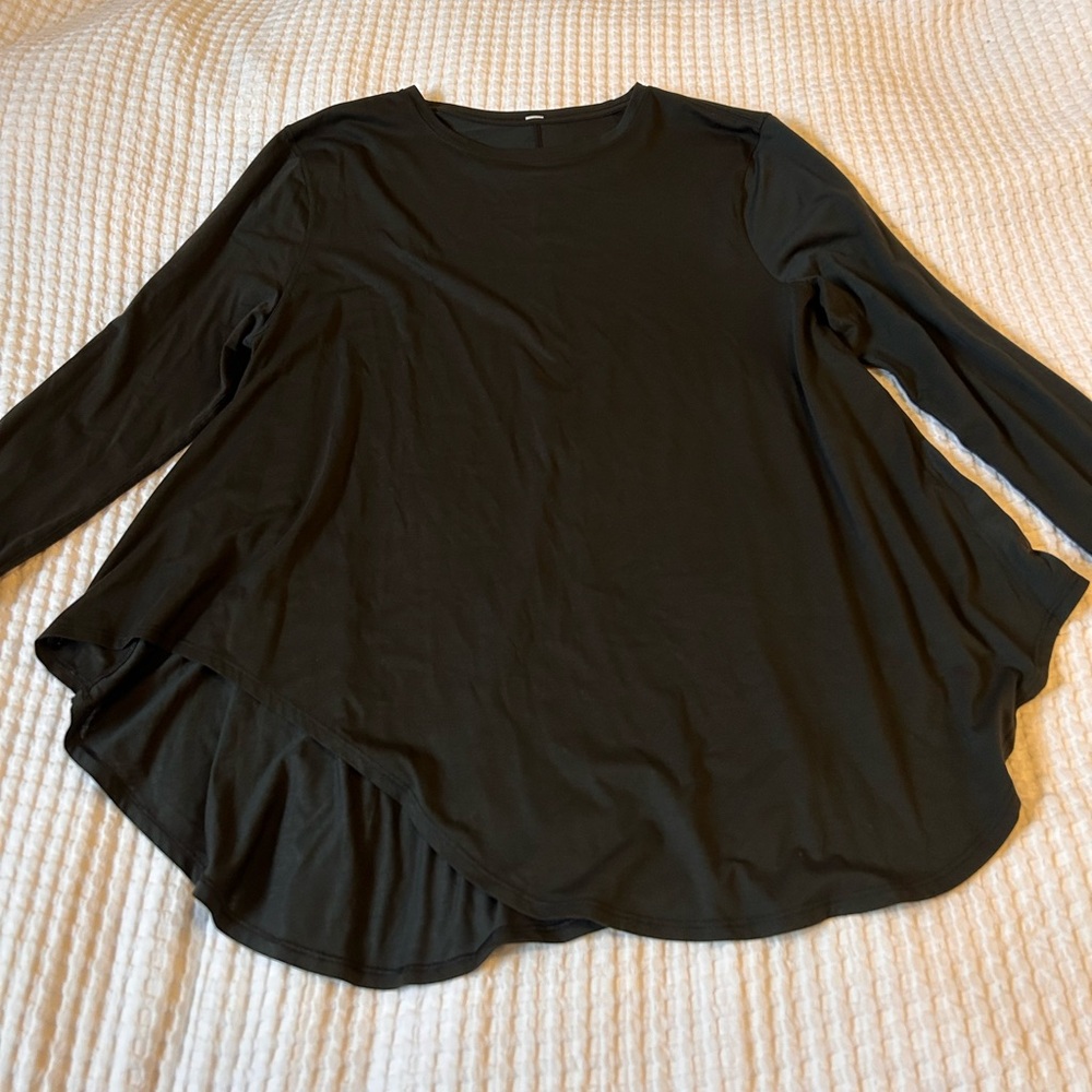Lululemon high-low long sleeve